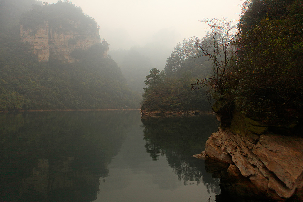 Озеро Baofeng Lake. Парк Улиньюань.